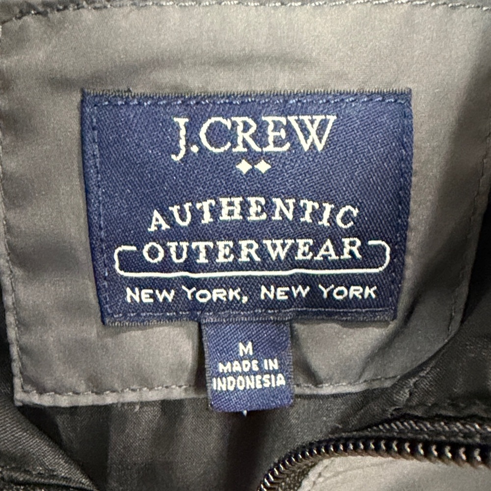 J. Crew Men's Charcoal Quilted Vest,40% feathers,Size M - Picture 3 of 17